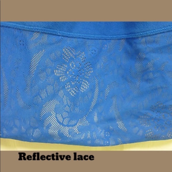 Lululemon Run Bold in the Cold Fleece Pullover. - Picture 2 of 13